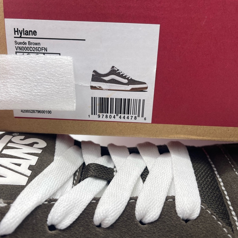 Vans Men's Brown Suede Hylane
Suede Brown
VN000D26DFN Sneakers - Picture 16 of 16